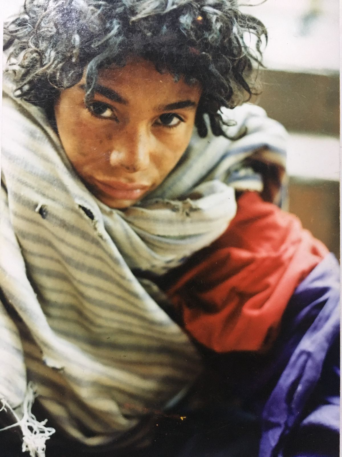 Niño de la calle. Bogotá, década de los 90. Tomada por Ricardo Torres, otro hijo de Álvaro.