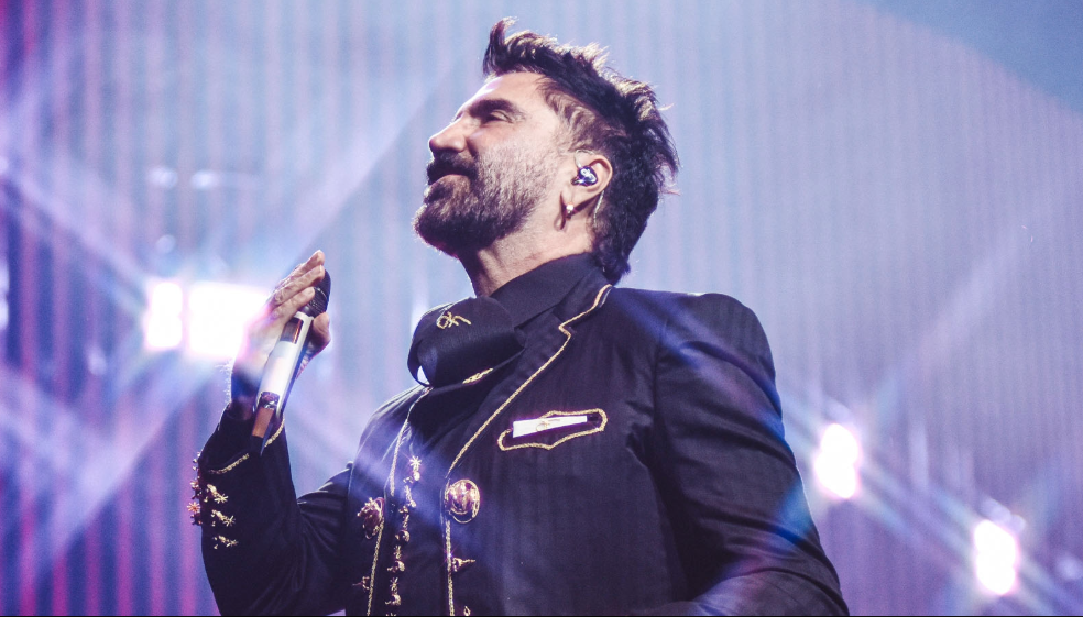 Concierto Alejandro Fernández en Bogotá: el espíritu de Vicente volvió a cantar
