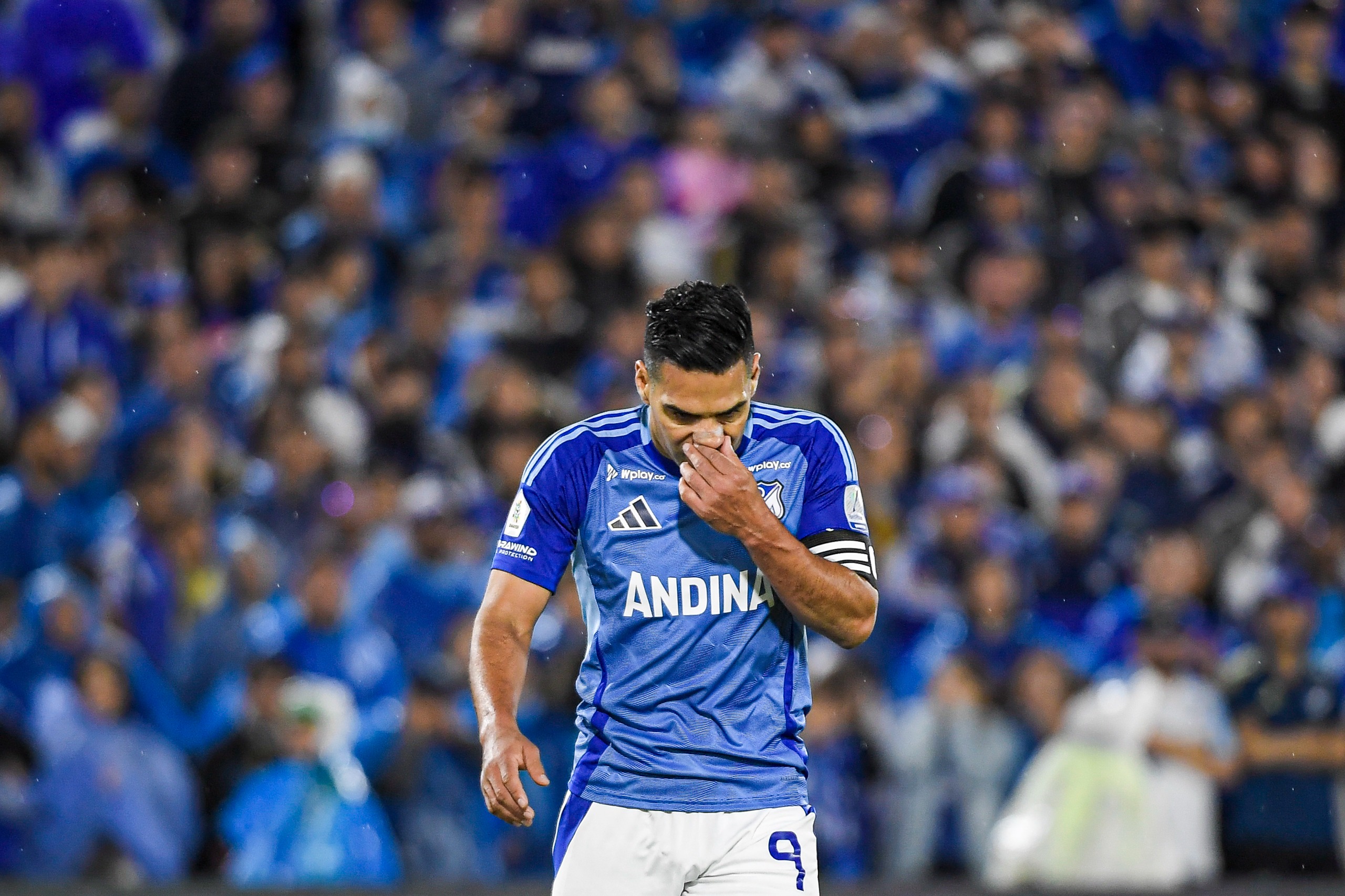 Radamel Falcao García anotó el descuento de Millonarios, aunque muy tarde, en el ocaso del tiempo añadido.