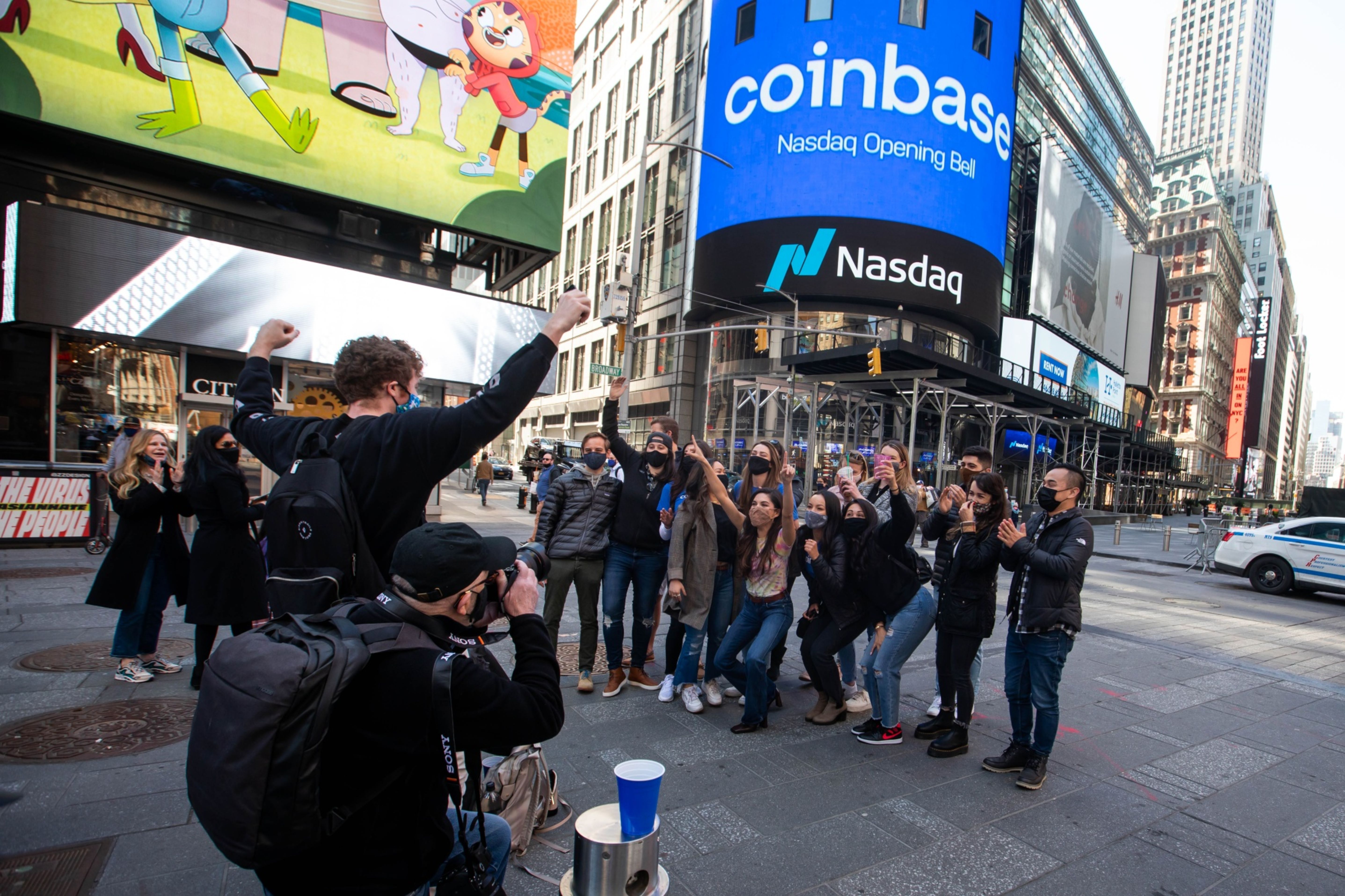 Coinbase se dispara en su entrada en el Nasdaq