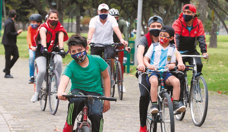 ¿No sabe montar bici? Puede aprender gratis en la ‘Escuela de la Bicicleta’
