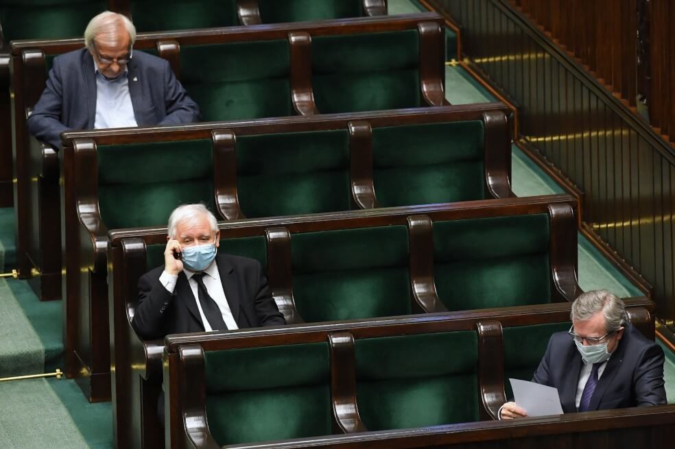 Polonia aplaza unas elecciones presidenciales que iban a celebrarse votando por correo