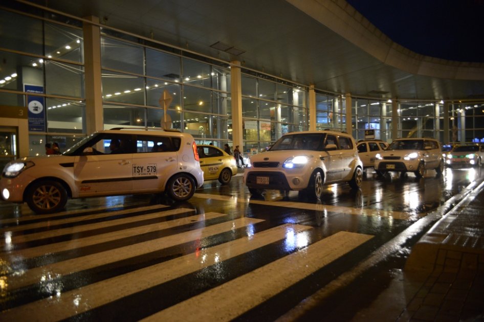 Conductores de Cabify en Bogotá reclaman por supuesto cambio de tarifas