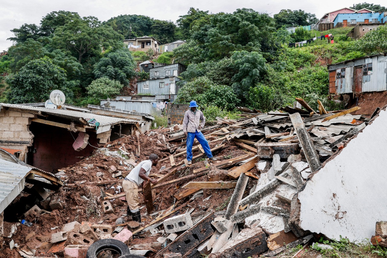 Lluvias en Sudáfrica dejan más de 300 muertos