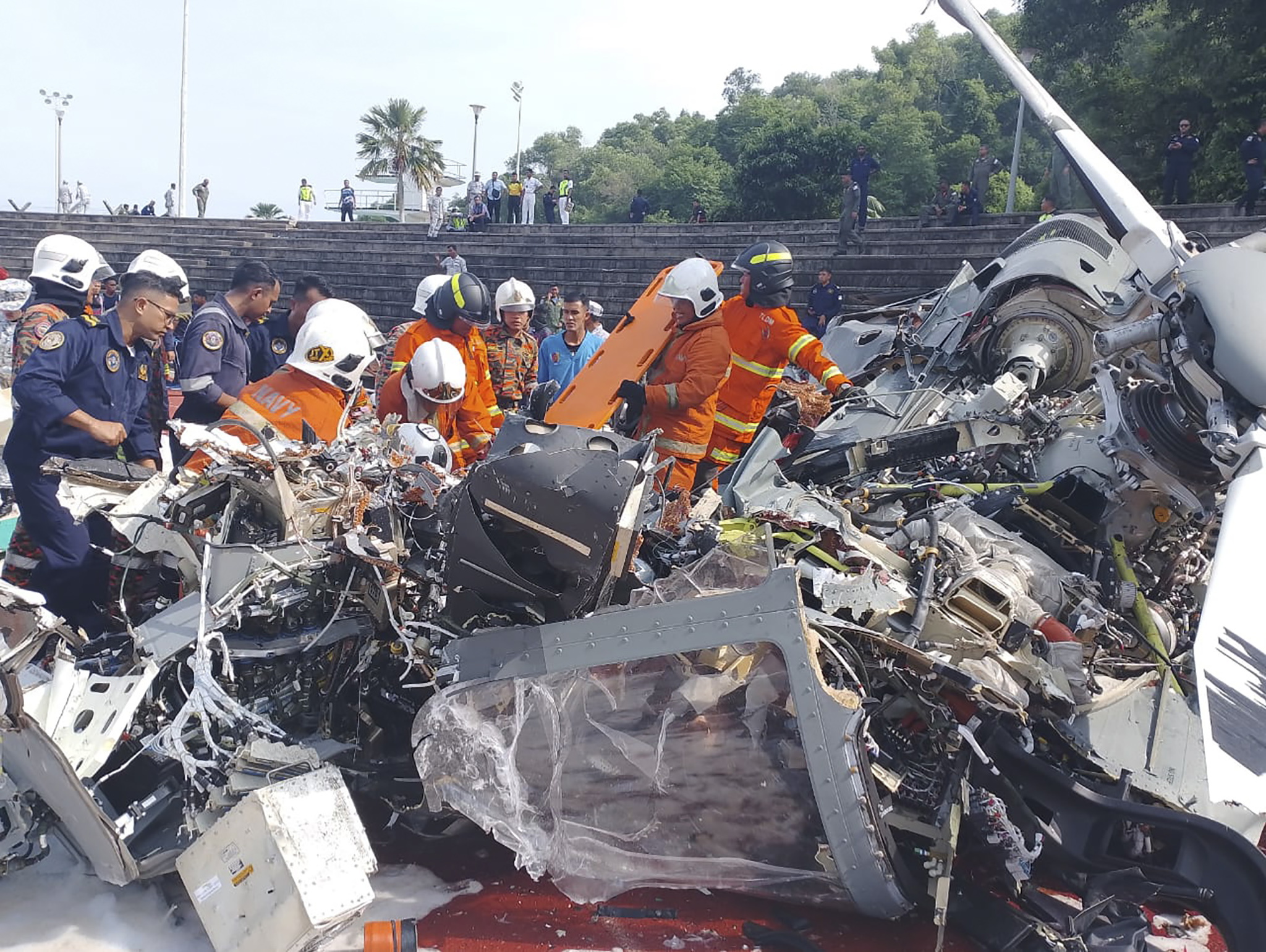 Dos helicópteros militares se estrellaron en Malasia dejando diez fallecidos