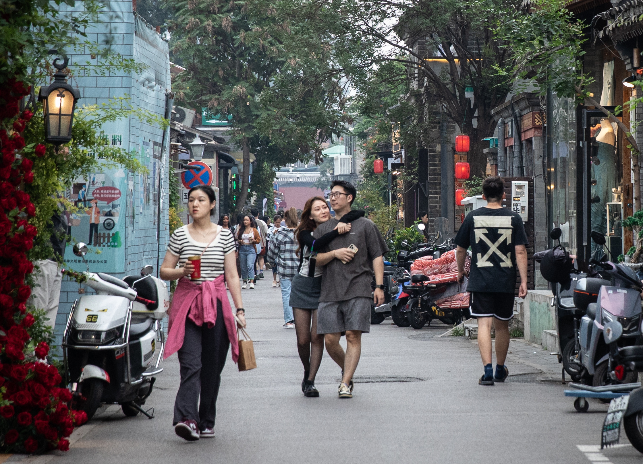 El número de matrimonios en China cayó en 2024 a su mínimo desde 1980