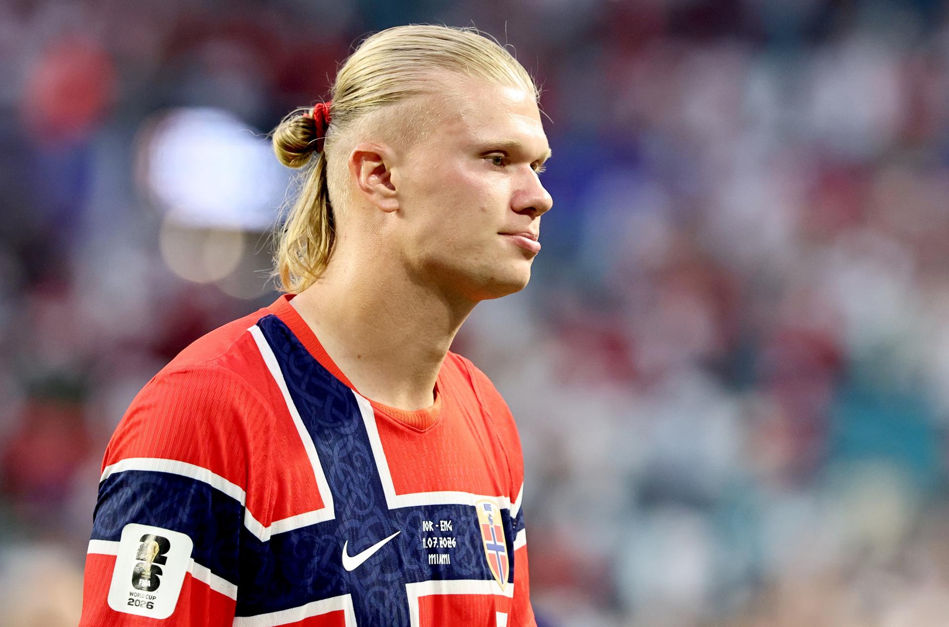Nuevo look de Haaland. El futbolista se quitó su larga melena. Así quedó: “Increíble”