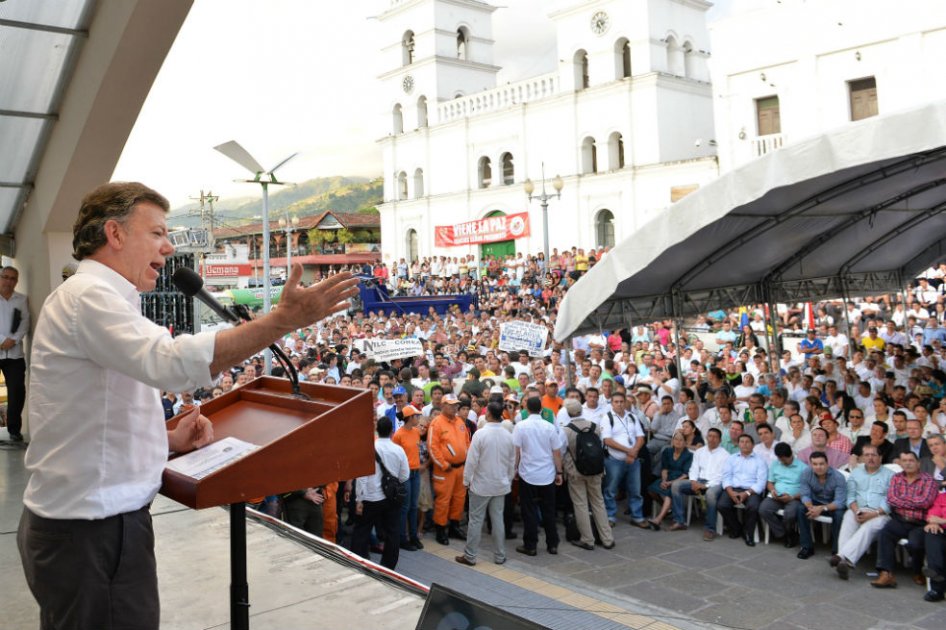 Santos alista anuncio de reelección