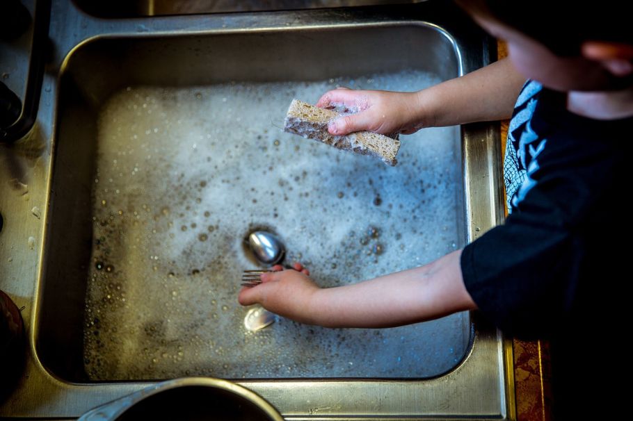Tres ingredientes para que tus cubiertos queden relucientes, libres de gérmenes