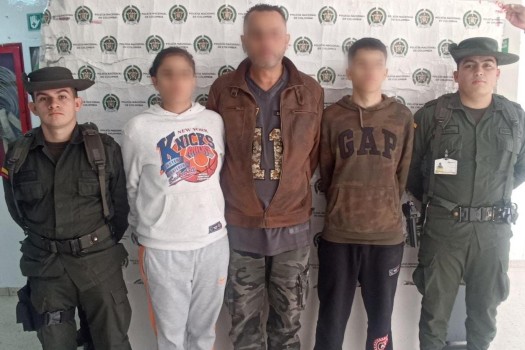Padre habría usado a sus hijos para traficar cocaína a España: cayeron en El Dorado