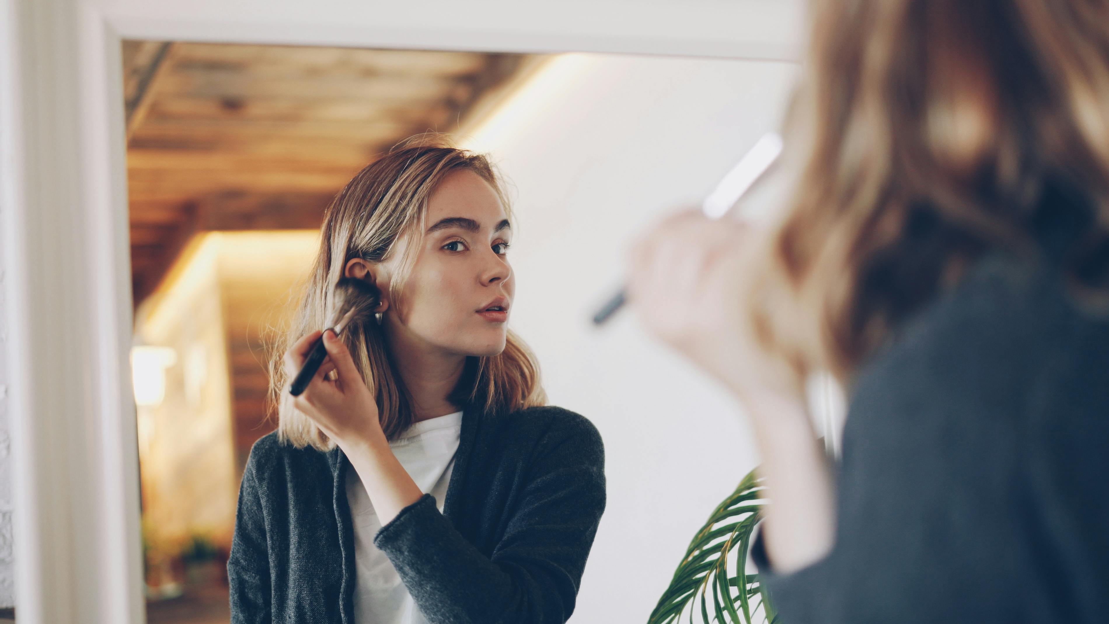 Glow up tras una ruptura: ¿por qué tantas personas cambian de look al terminar una relación?