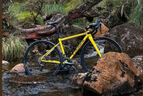 “El páramo se respeta”: ciclistas lavaron sus bicicletas en el Páramo de Sumapaz