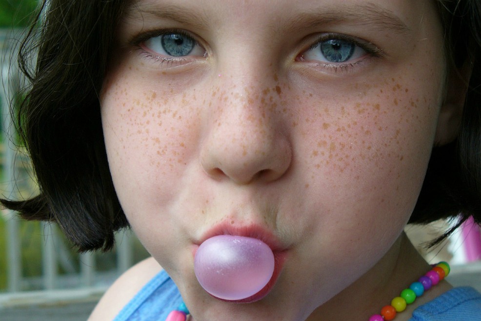¿Sabías que mascar chicle tiene beneficios para tu salud?