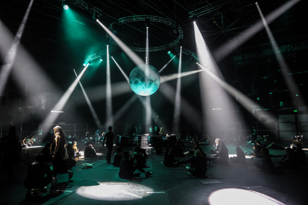 Descubre el futuro del bienestar: Oasis de Punto Blanco con electromeditation