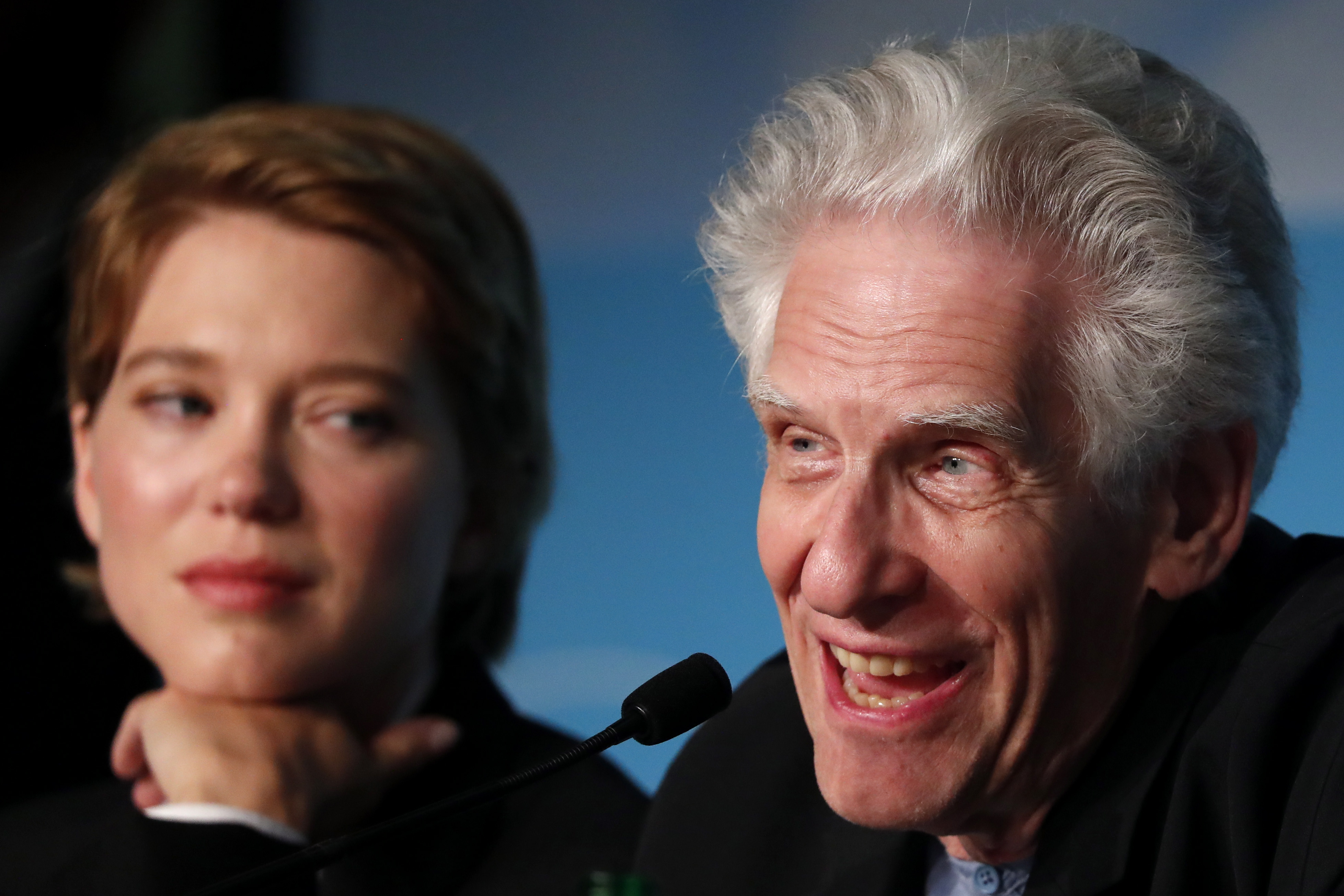 Cannes (France), 24/05/2022.- Director David Cronenberg (R) and actress Lea Seydoux attend the press conference for 'Crimes of the Future' during the 75th annual Cannes Film Festival, in Cannes, France, 24 May 2022. The movie is presented in the Official Competition of the festival which runs from 17 to 28 May. (Cine, Francia) EFE/EPA/GUILLAUME HORCAJUELO