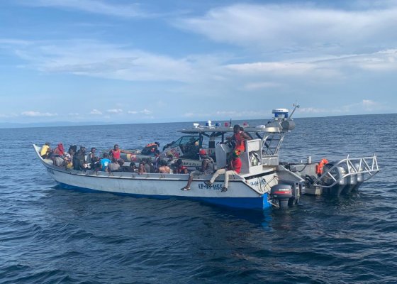 Rescatan a más de 90 migrantes varados en en el Golfo de Urabá