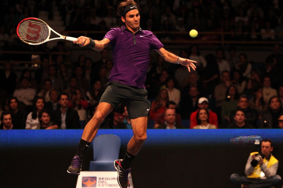 Federer voló por los aires capitalinos y venció a Tsonga en partido de exhibición en Bogotá / EFE