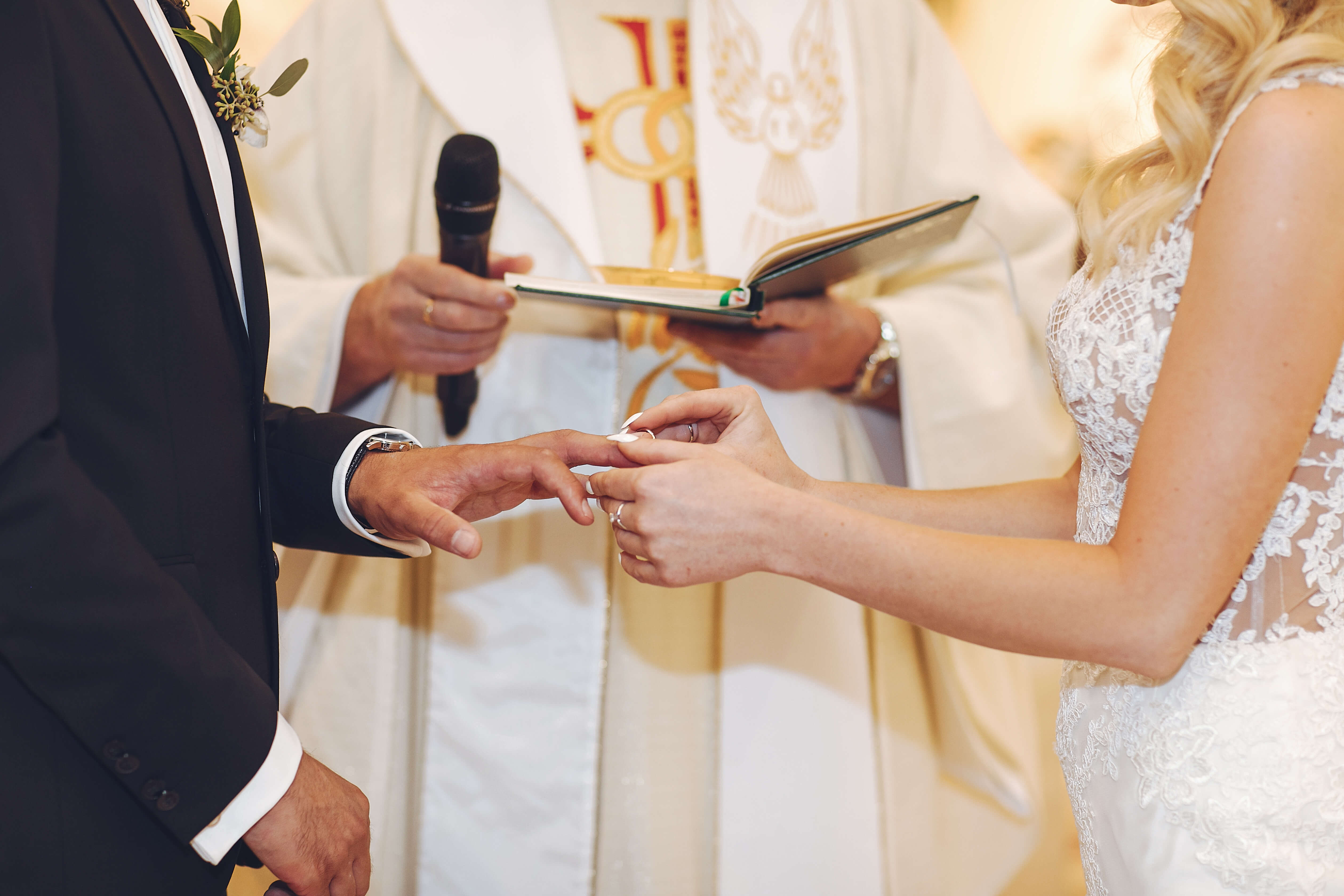 Hasta el matrimonio será a puerta cerrada: Arquidiócesis de Bogotá suspende actividades