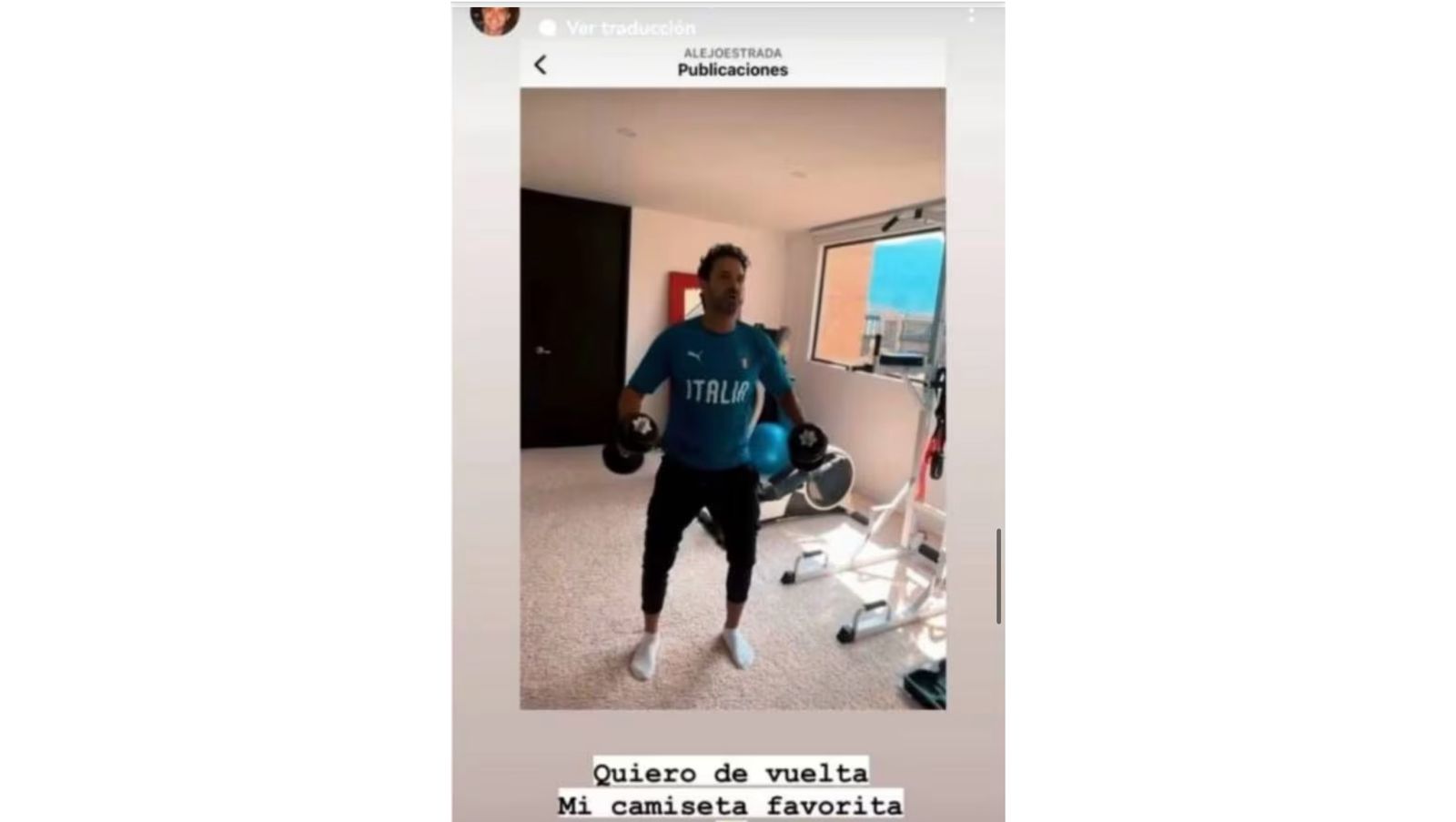 Alejandro Estrada luce la supuesta camiseta del cantante Markiller.