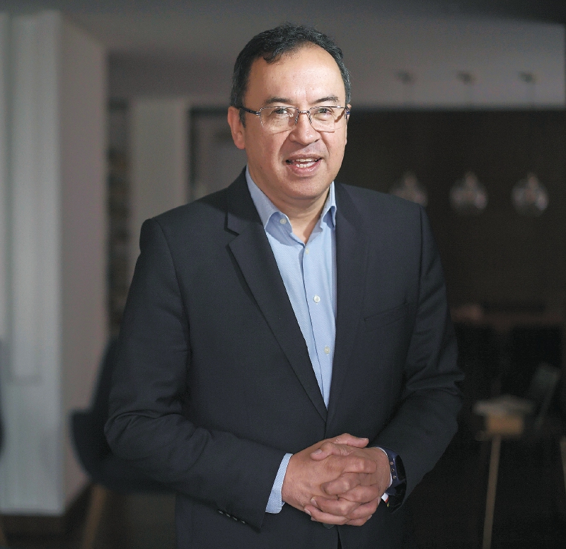 “Petro es más pluralista y Rodolfo es el continuismo de Duque”: Alfonso Prada