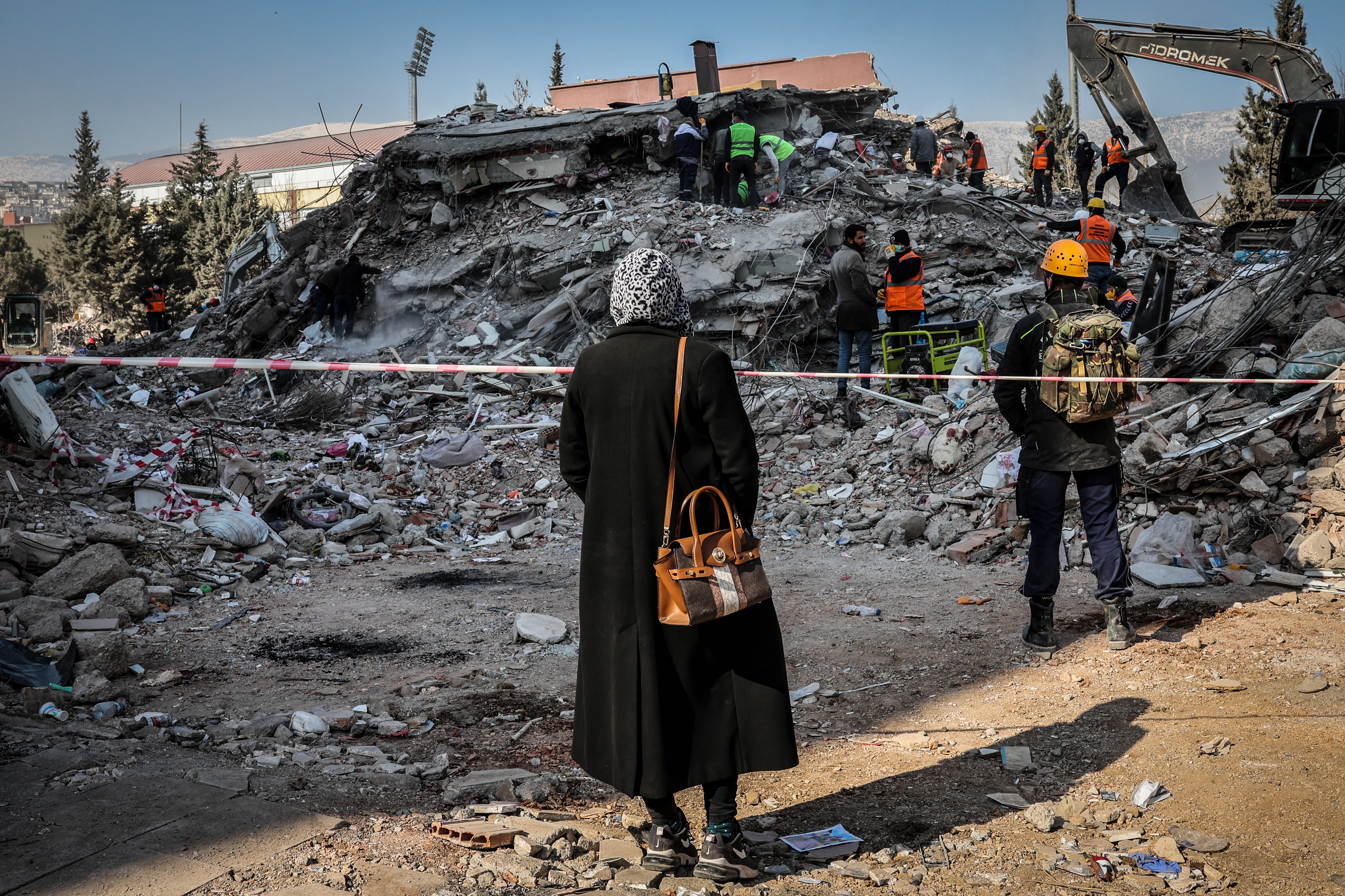 Siria y Turquía: más de 33.000 muertos y dificultades en las labores de rescate