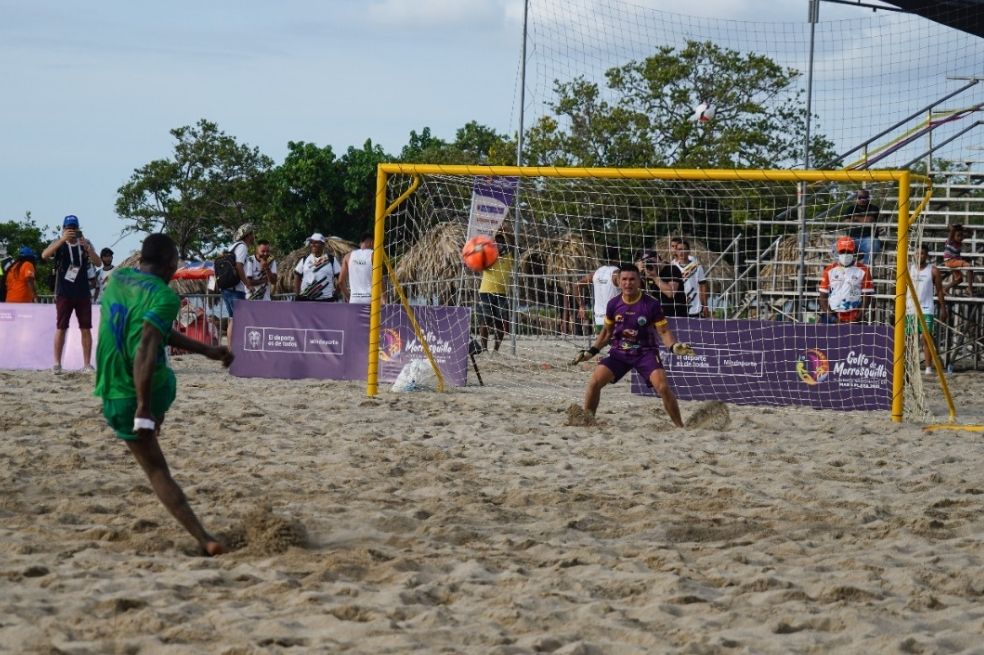 El fútbol y el voleibol ya empezaron en los Juegos de Mar y Playa 2021