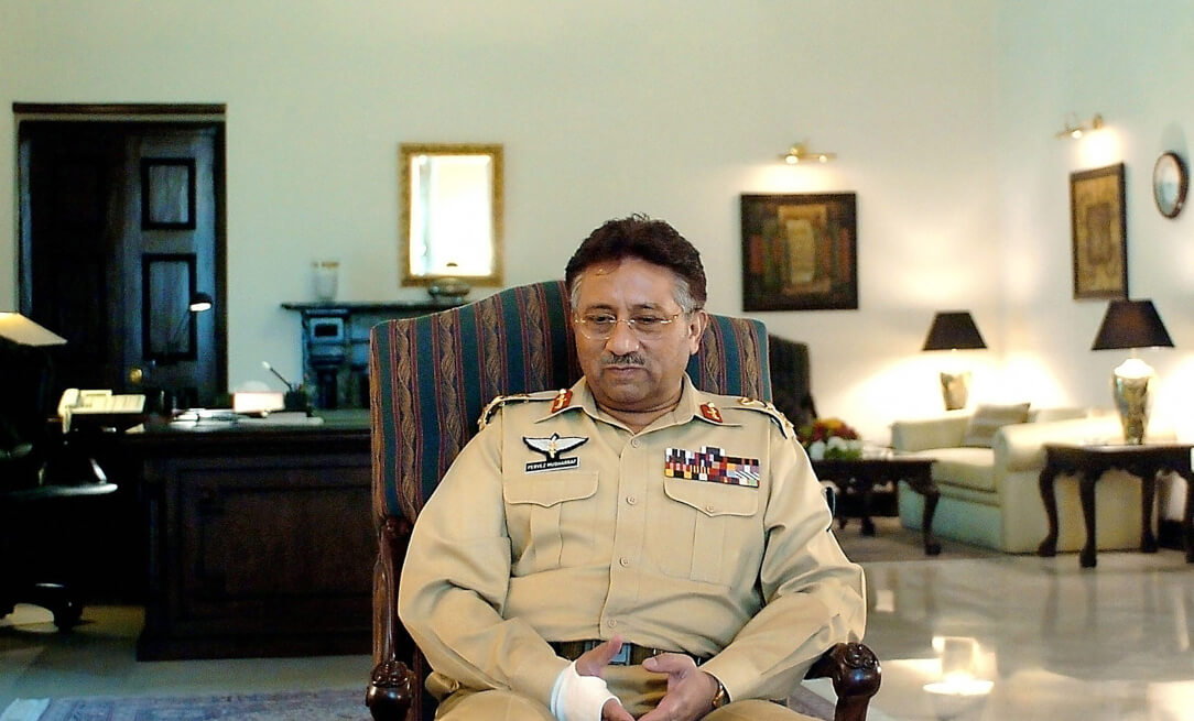 Exdictador paquistaní Pervez Musharraf, condenado a muerte por traición