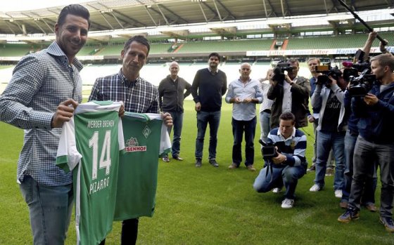 Claudio Pizarro, novedad en lista de Gareca para partido contra Colombia