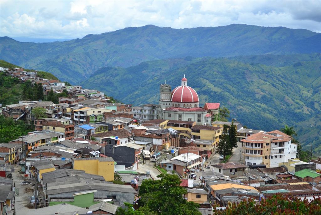 Emboscada en campo minado dejó cinco muertos en Valdivia, Antioquia