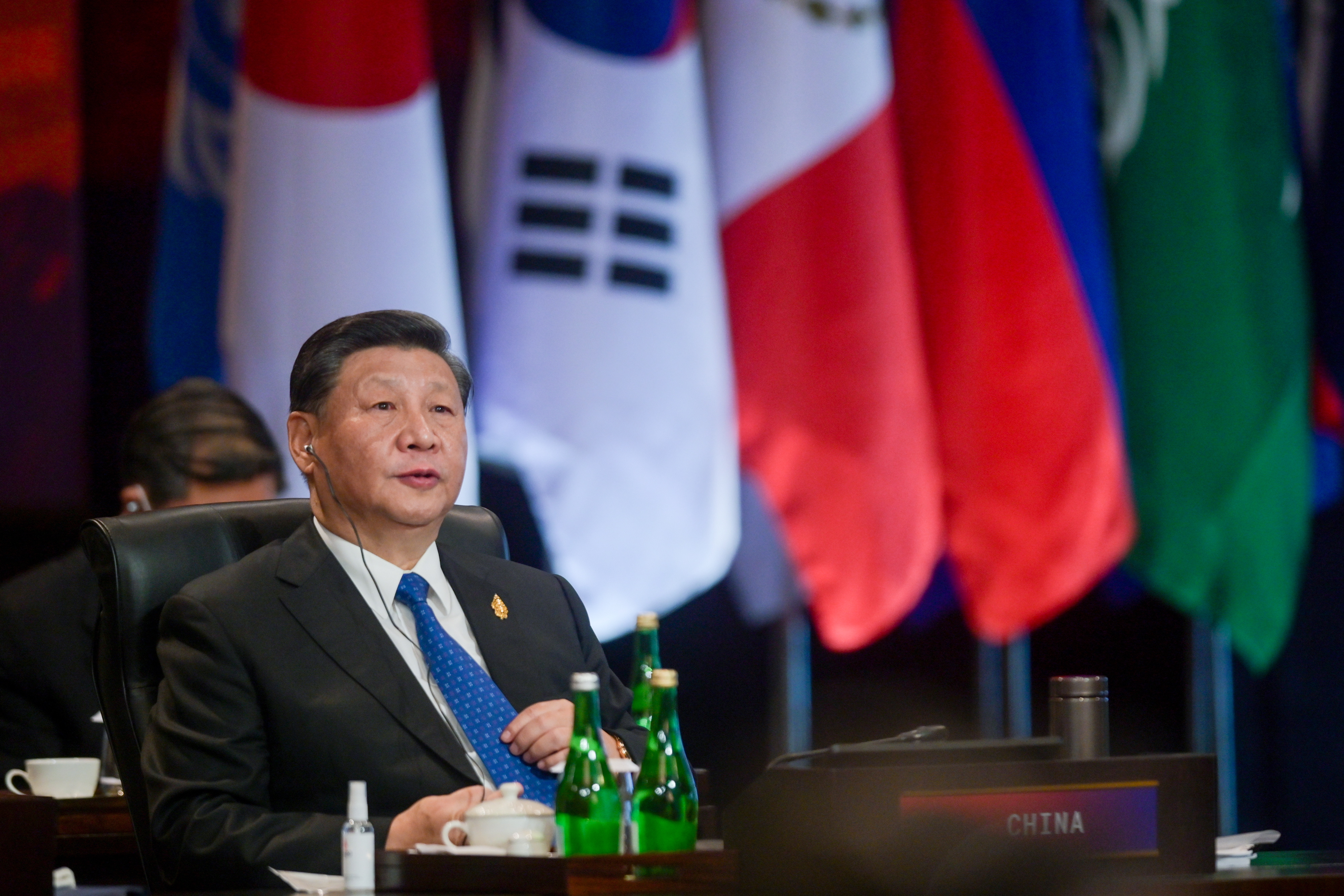 Bali (Indonesia), 14/11/2022.- China's President Xi Jinping attends the opening of the G20 Leaders' Summit in Bali, Indonesia, 15 November 2022. The 17th Group of Twenty (G20) Heads of State and Government Summit runs from 15 to 16 November 2022. EFE/EPA/BAY ISMOYO / POOL