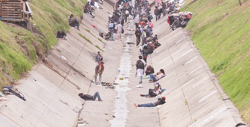 “No hay que hacerle la vida fácil en la calle a los habitantes de calle”: alcalde Peñalosa