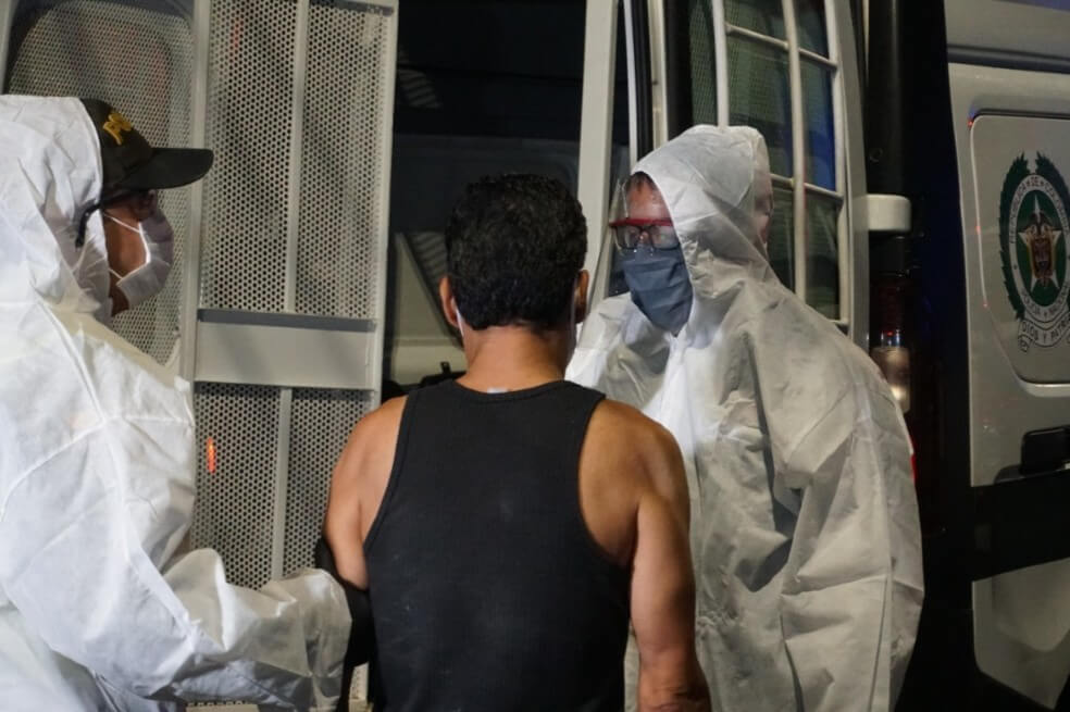Sorprenden a 19 hombres que participaban de una fiesta clandestina en Cali