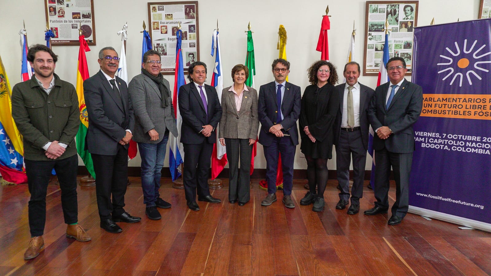 Políticos de América Latina llegan a Bogotá para pedir un futuro libre de petróleo