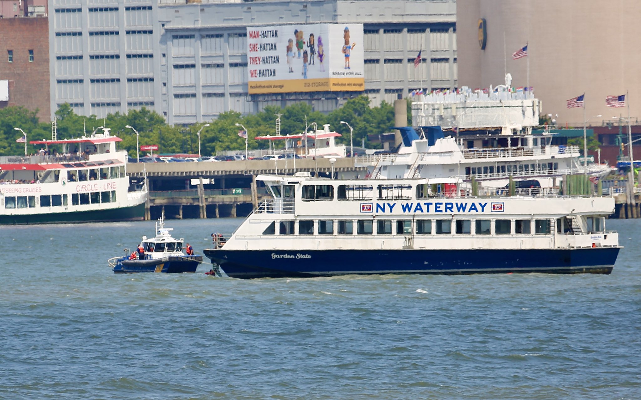 Dos colombianos fallecen en un accidente de barco en Nueva York