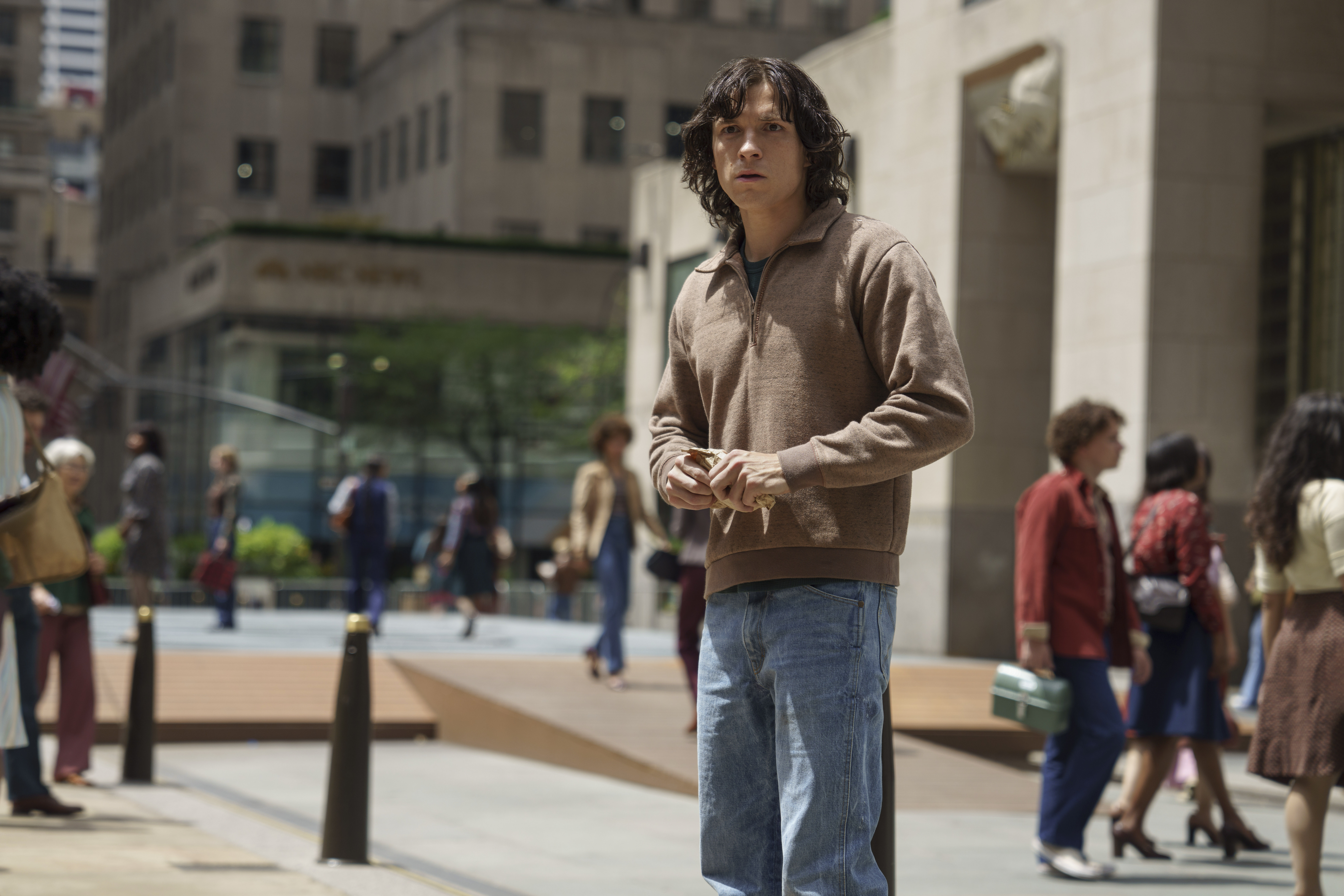 La transformación de Tom Holland para la nueva serie de Apple TV+
