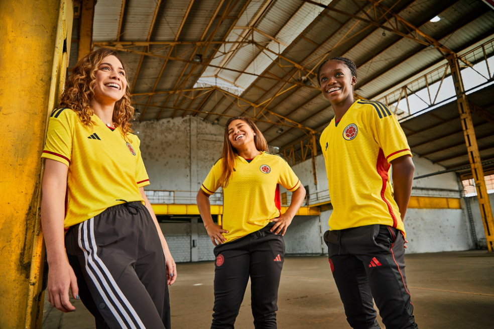 Copa América: la selección femenina presentó la nueva camiseta de Colombia