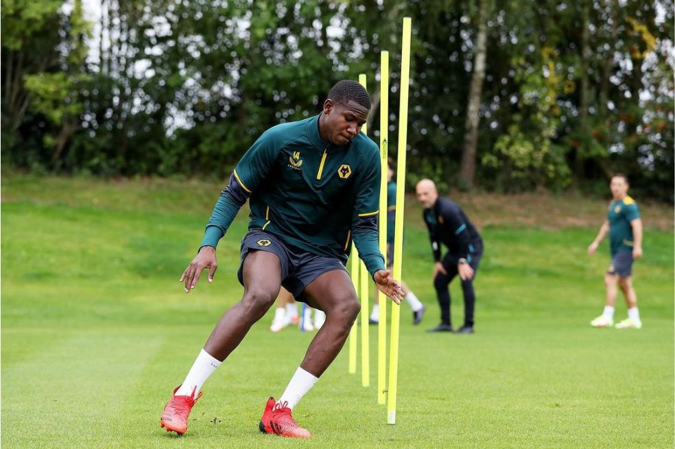 Yerson Mosquera sería cedido a préstamo por Wolverhampton para sumar minutos