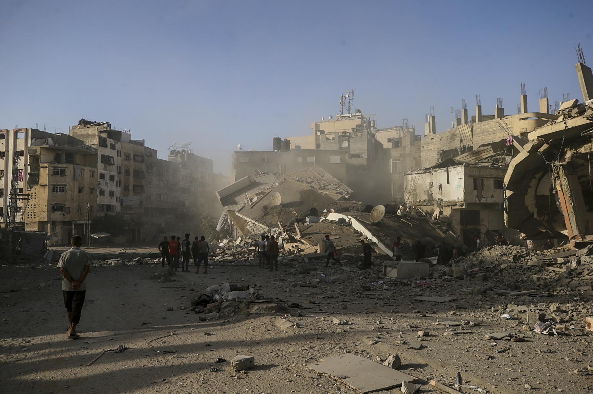 Israel continúa con sus ataques en Gaza y Trump le dice a Hamás que “no tolerará” retrasos en su plan