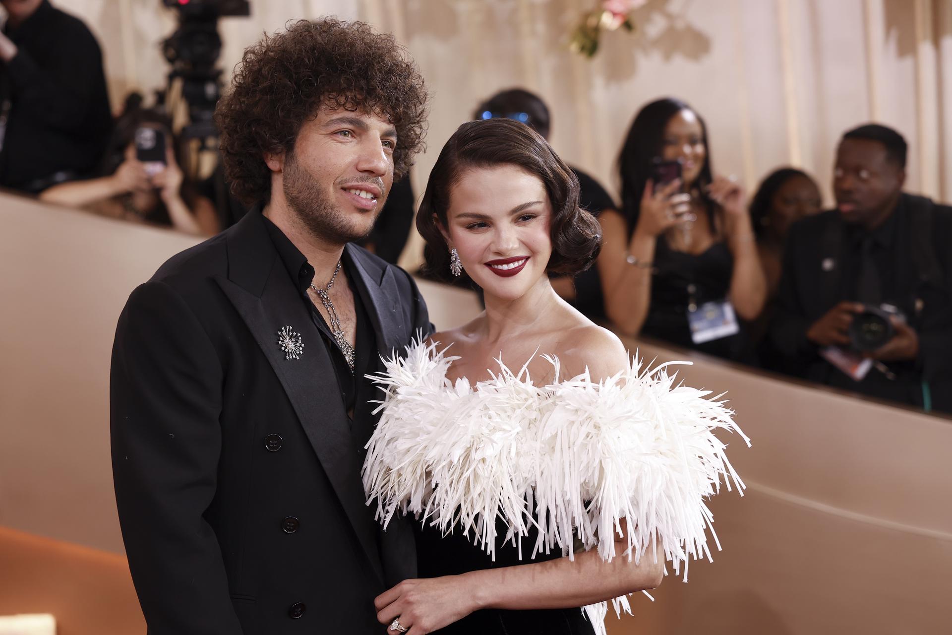 Transparencias y sobriedad: las tendencias que dejó la alfombra roja de los Golden Globes