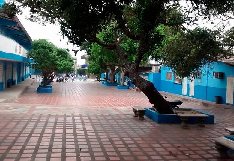 Habrá denuncias en caso de padre armado que amenazó a estudiante en Barranquilla