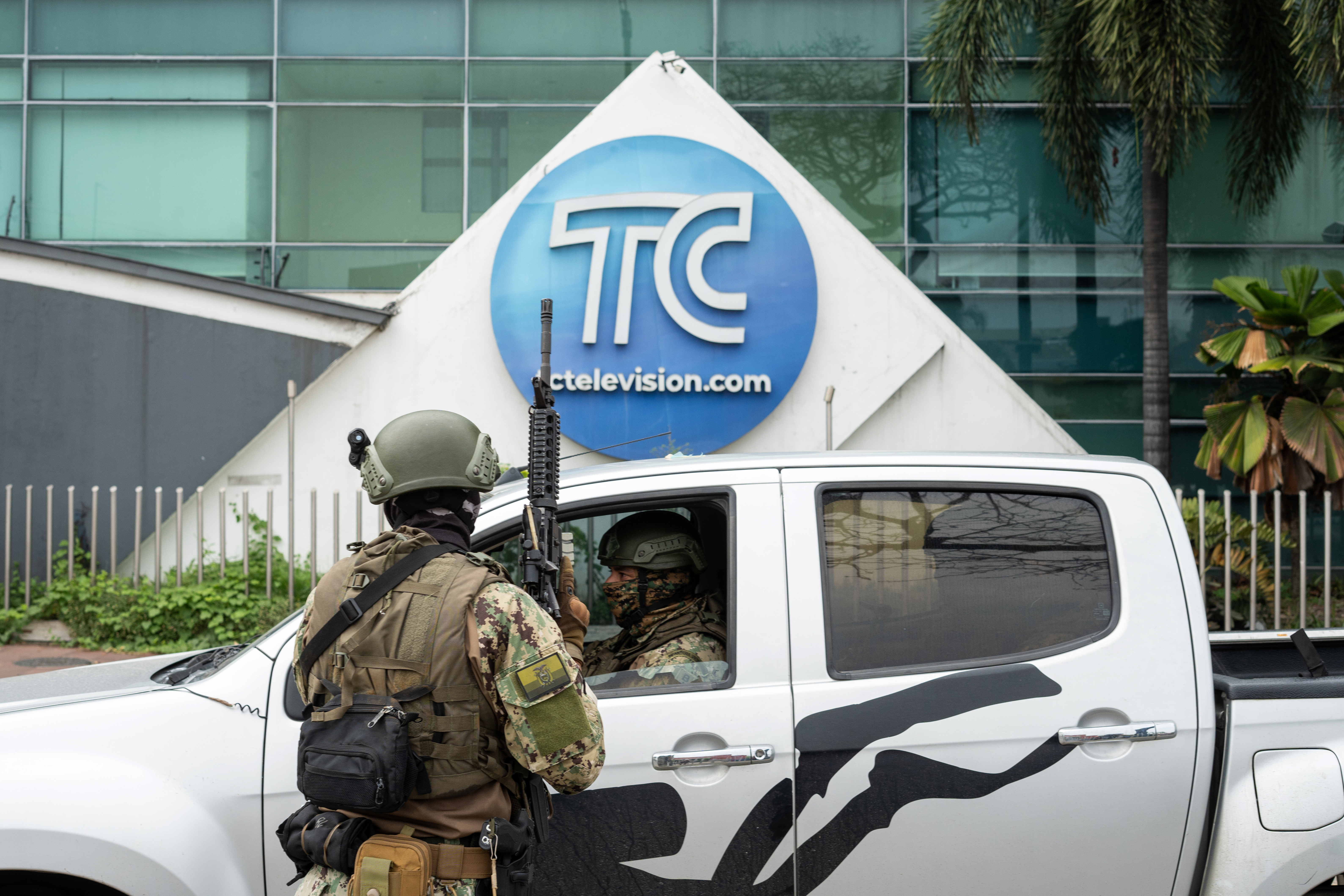 “Obligaron a transmitir en vivo”: así fue la toma del canal de TV en Ecuador