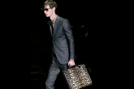 Gucci y Versace le apuestan a los hombres atrevidos