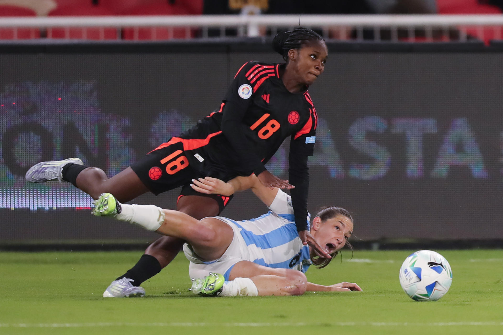 Fútbol femenino colombiano: entre la ilusión y la “nikefobia”