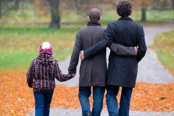 Mamá y mamá, papá y papá
