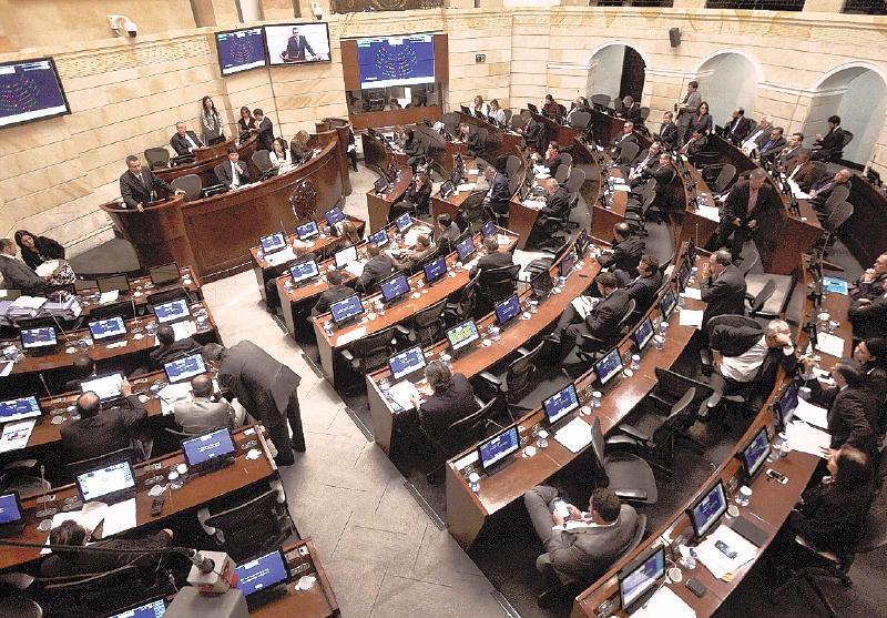 Impuesto de 37 % al sistema financiero sería «temporal»