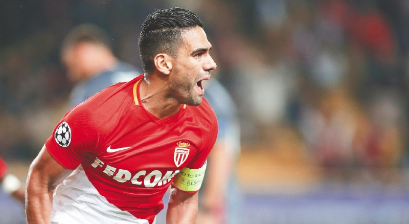 Falcao, líder del Mónaco que le ganó al PSG en Fracia. EFE/SEBASTIEN NOGIER