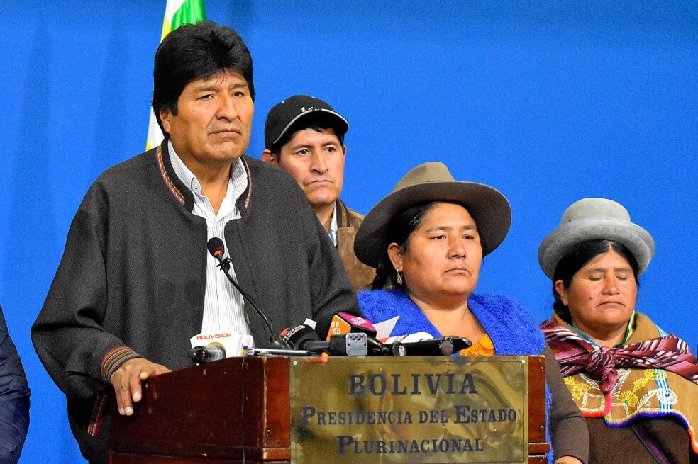 Evo Morales llega a Argentina y pedirá que se le reciba como refugiado
