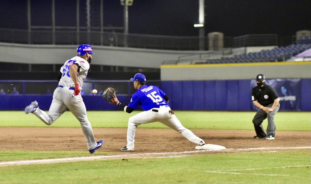 Vaqueros, a una victoria del título del béisbol colombiano