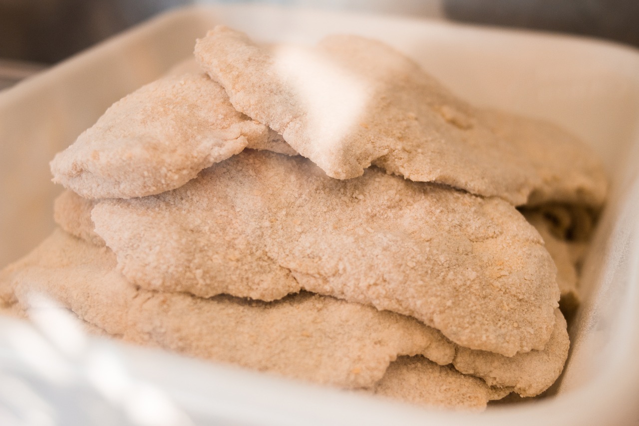 ¿Cómo hacer milanesa de pechuga de pollo?