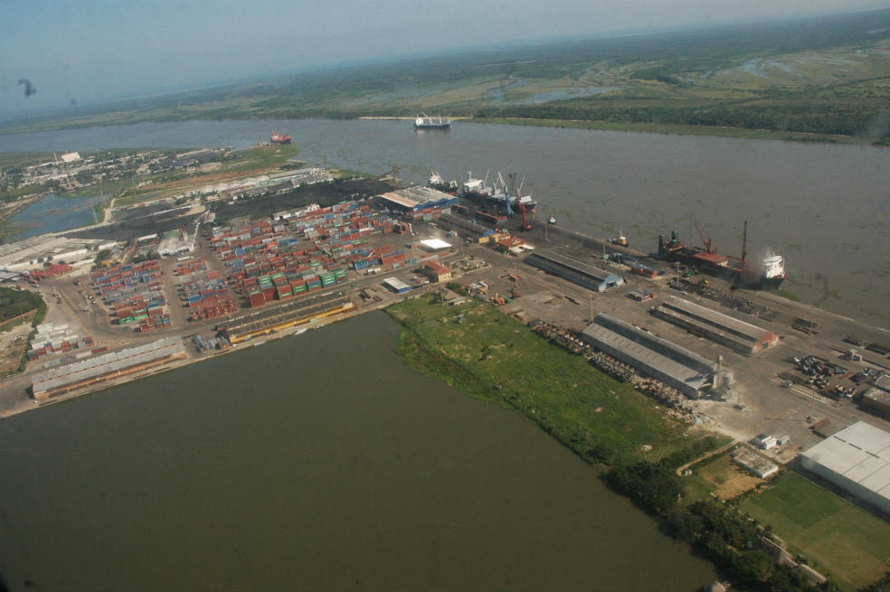 La industria que creció junto al río